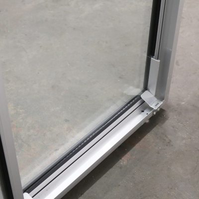 Glazing unut latches