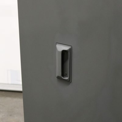 Finger pull handle on a window shutter