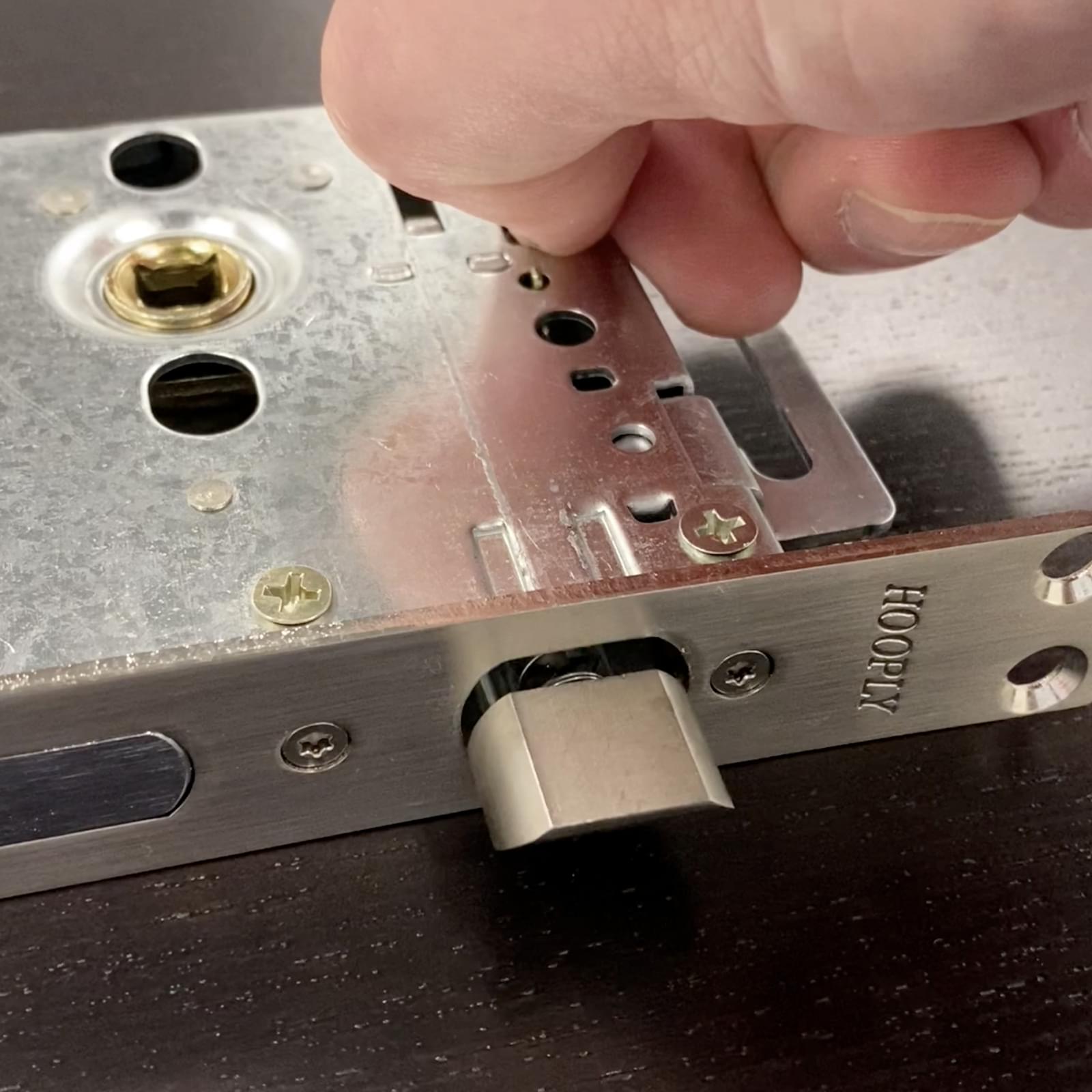 HOOPLY Lock Case / Gearbox Latham's Steel Doors