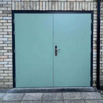 Chartwell green PAS 24 double door