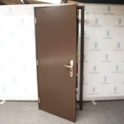 Budget Steel Door | 895mm x 2020mm | Van Dyke Brown | LH OUT/RH IN